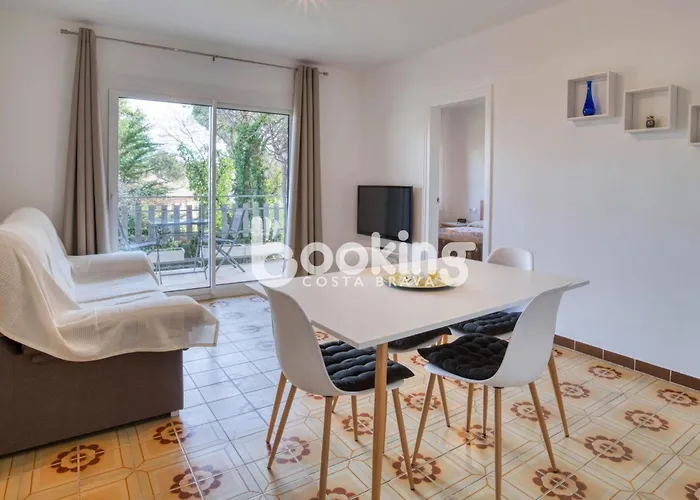 Апартаменты Riera De Fanals *